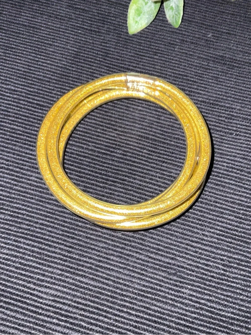 Bali shiny gold